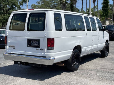2009 Ford E-Series E-350 SD XLT