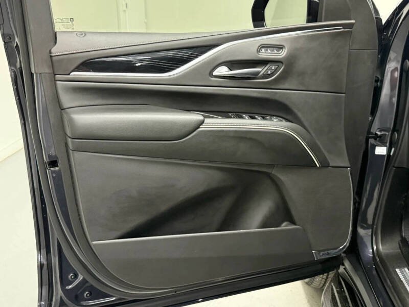 2023 Cadillac Escalade Sport