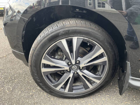 2020 Nissan Pathfinder Platinum