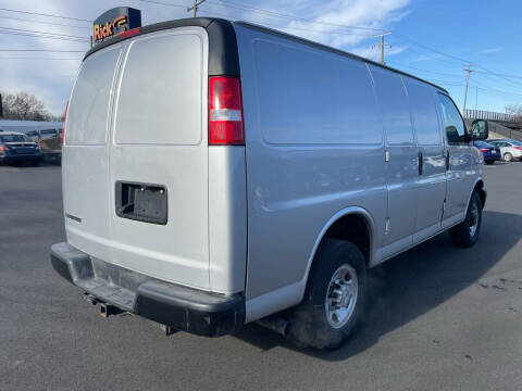 2021 Chevrolet Express 2500