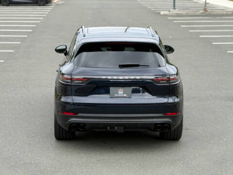 2022 Porsche Cayenne Platinum Edition