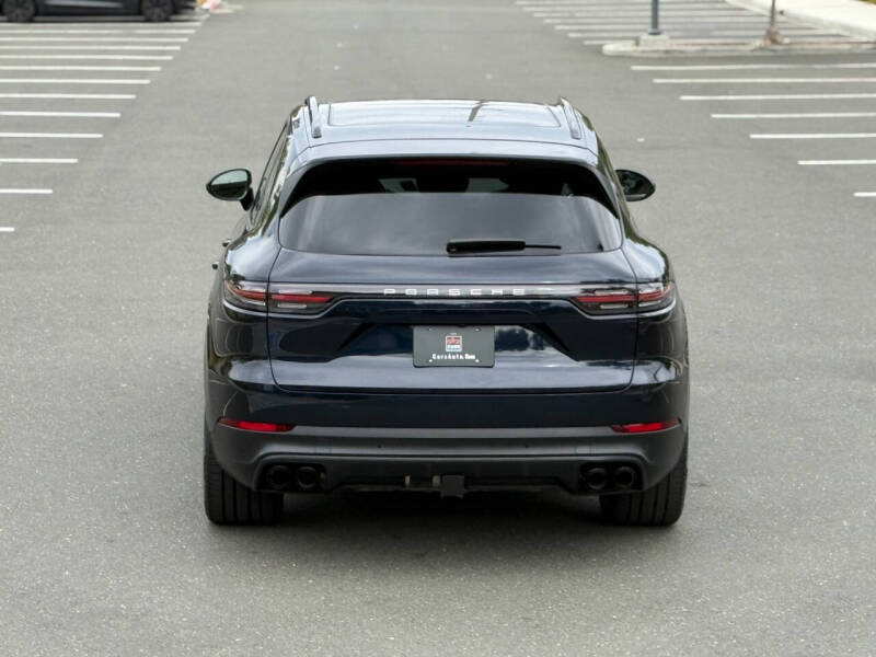 2022 Porsche Cayenne Platinum Edition