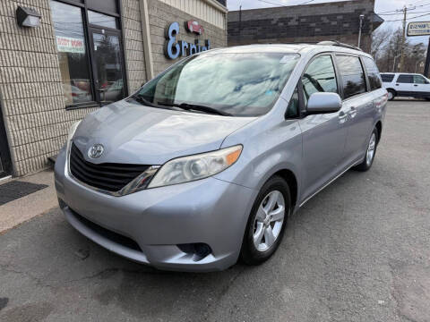 2012 Toyota Sienna LE 8-Passenger