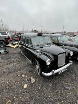 1960 london taxi for sale at EHE RECYCLING LLC in Marine City MI