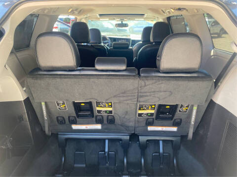 2015 Toyota Sienna
