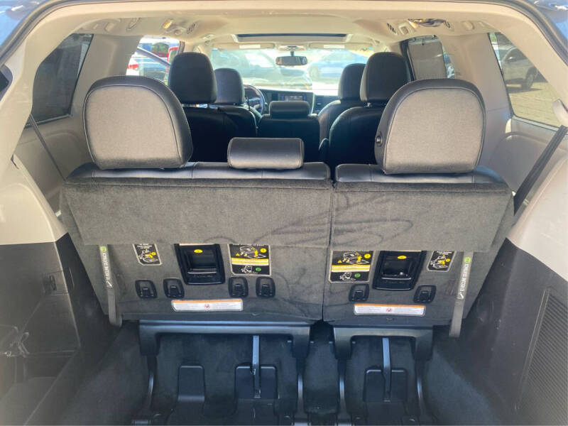 2015 Toyota Sienna