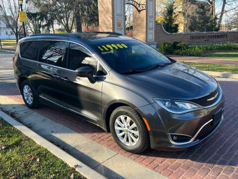 2017 Chrysler Pacifica for sale at TF CLARK AUTO BROKERS in Greencastle IN