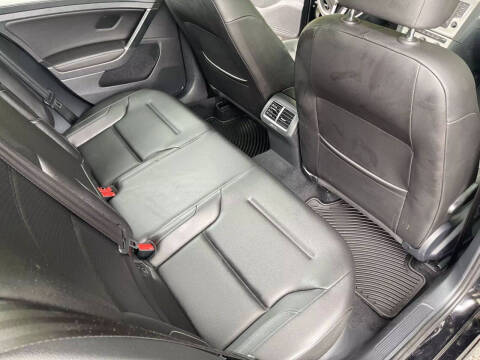 2017 Volkswagen Golf SportWagen