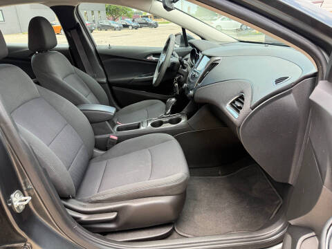 2017 Chevrolet Cruze LT Auto