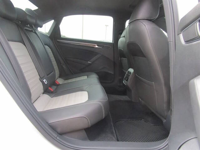 2018 Volkswagen Passat V6 GT