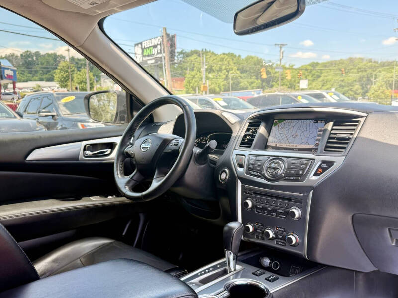 2019 Nissan Pathfinder S