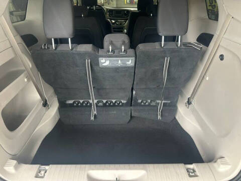 2017 Chrysler Pacifica LX