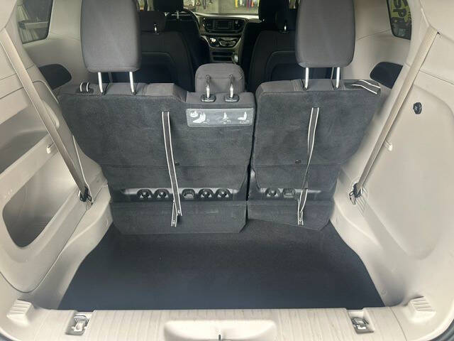 2017 Chrysler Pacifica LX