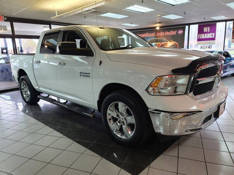 2016 RAM 1500 SLT