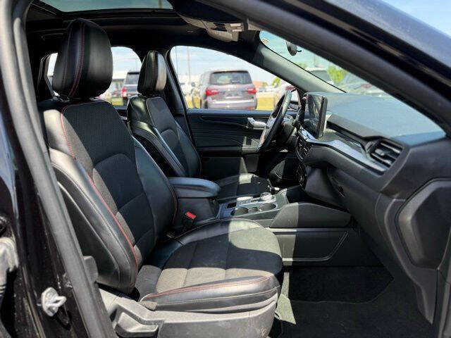 2025 Ford Escape Hybrid ST-Line