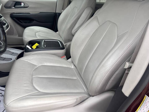 2021 Chrysler Pacifica Touring L