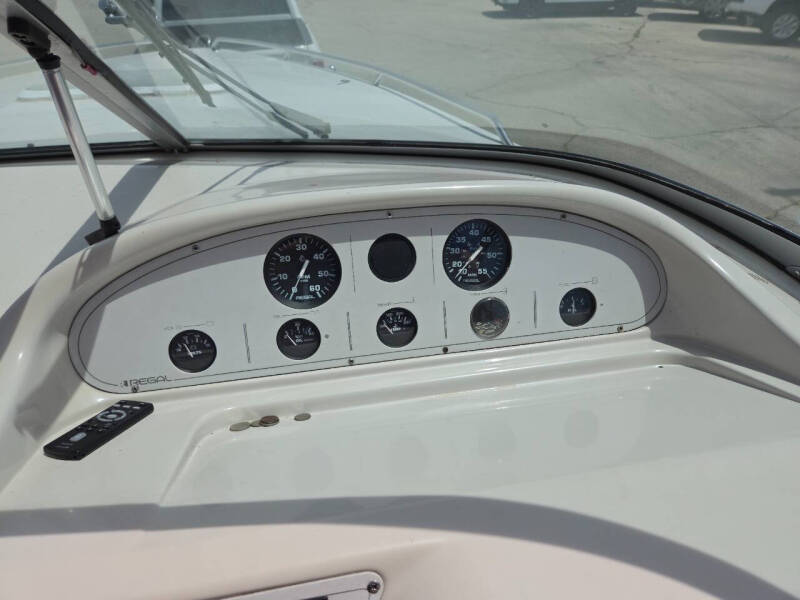 1992 Regal Ventura 8.3