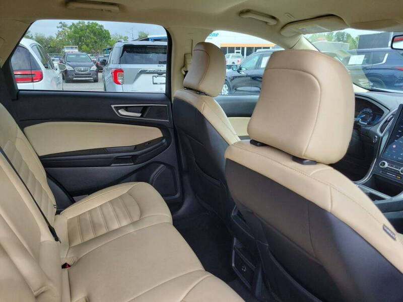2022 Ford Edge SEL