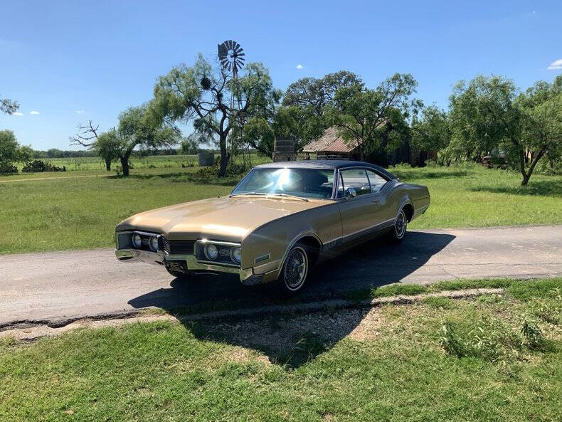 1967 Oldsmobile Delta Eighty-Eight
