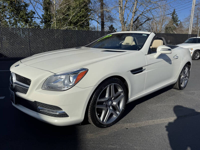 2013 Mercedes-Benz SLK for sale at LULAY'S CAR CONNECTION in Salem OR