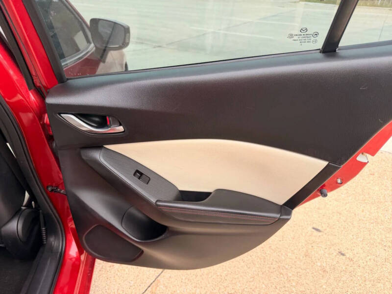 2016 Mazda MAZDA3 s Grand Touring