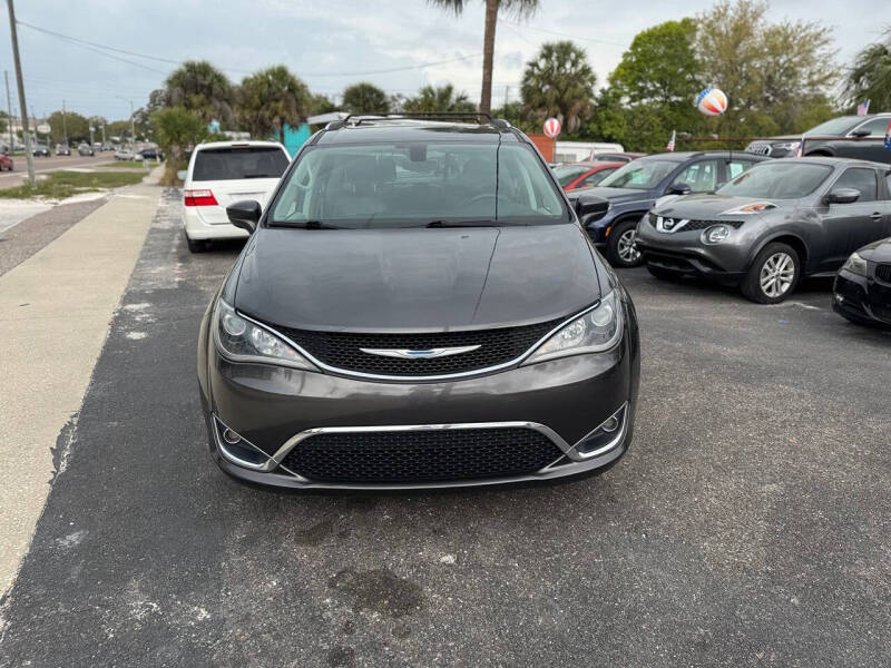 2018 Chrysler Pacifica Touring L