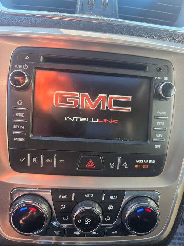 2015 GMC Acadia Denali