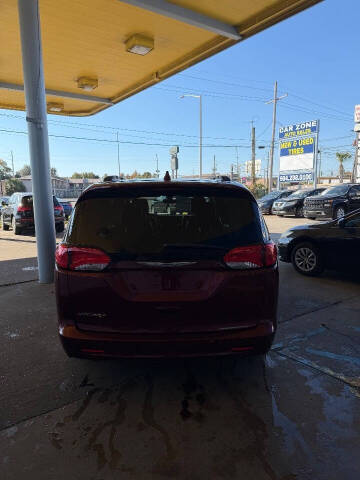 2020 Chrysler Voyager LXi