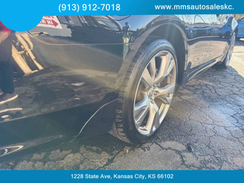 2016 Infiniti Q70 3.7