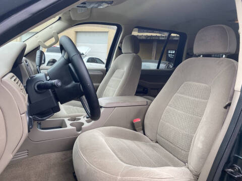 2003 Ford Explorer XLT