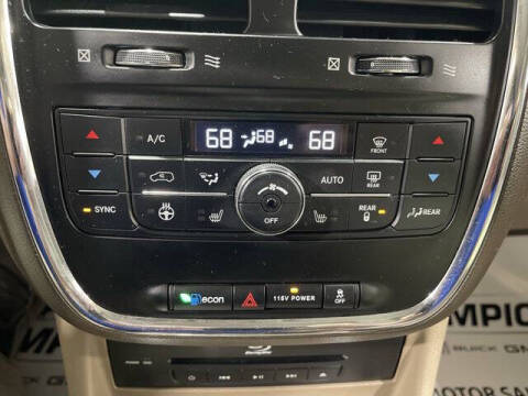 2015 Chrysler Town and Country Limited Platinum