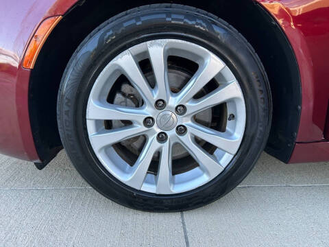 2016 Chrysler 200 Limited