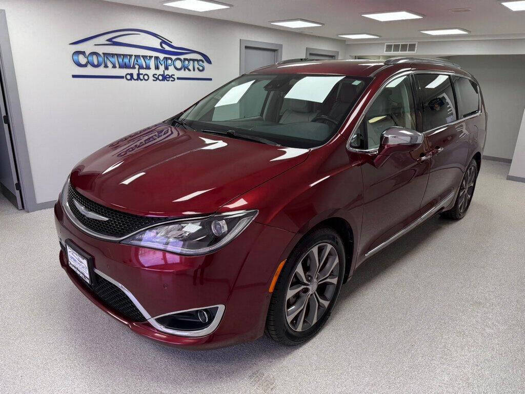 2017 Chrysler Pacifica for sale at Conway Imports in   Streamwood, IL