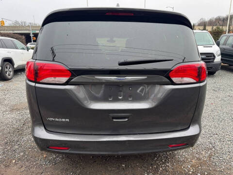 2020 Chrysler Voyager LXi
