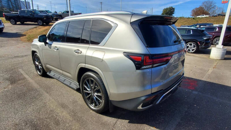 2024 Lexus LX 600 F SPORT Handling