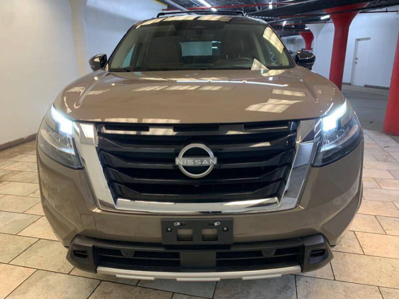 2023 Nissan Pathfinder Platinum