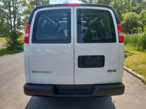 2022 GMC Savana 2500