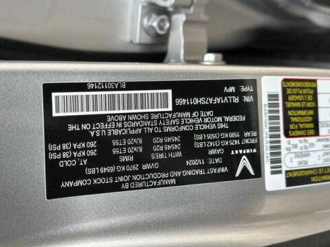 2025 VinFast VF8 Plus