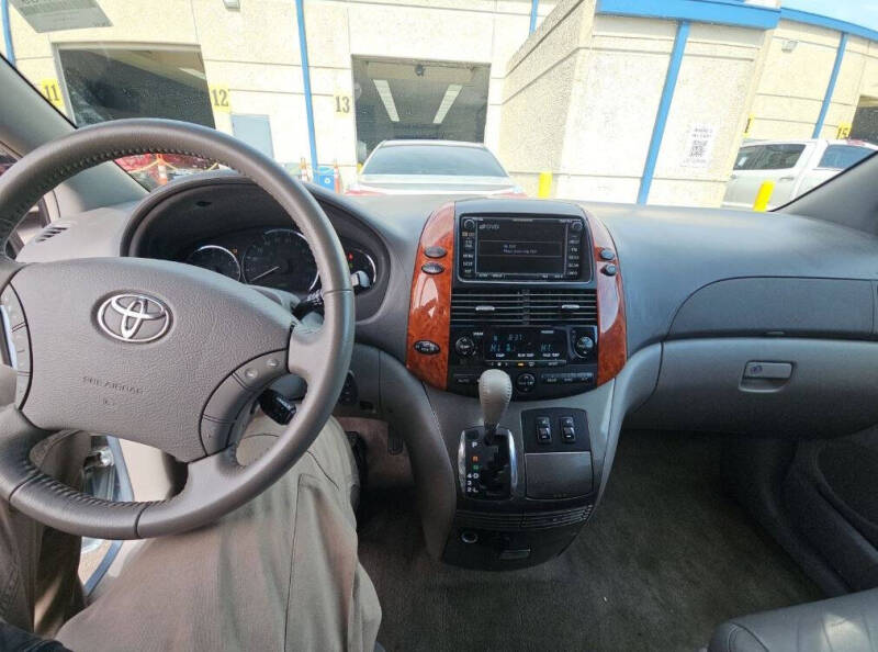 2008 Toyota Sienna XLE