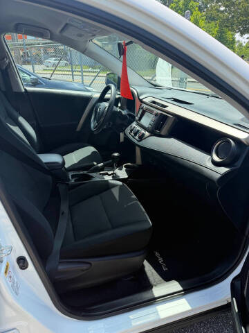 2015 Toyota RAV4 LE