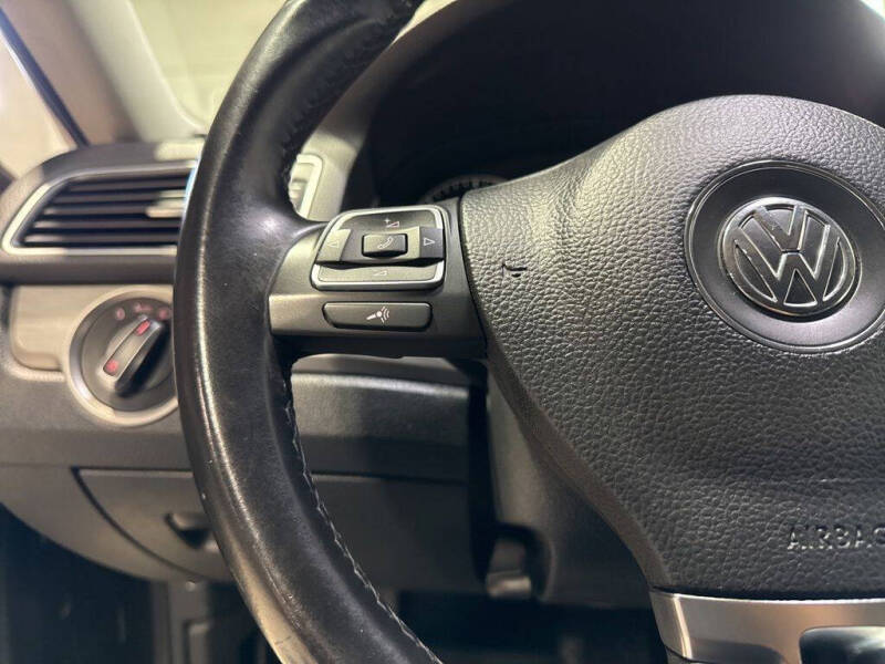2014 Volkswagen Passat