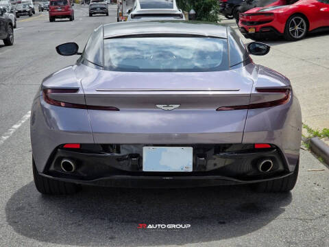 2017 Aston Martin DB11