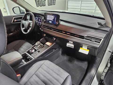 2025 Mitsubishi Outlander PHEV SE