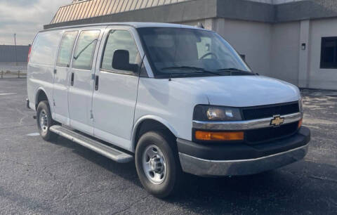 2022 Chevrolet Express 2500