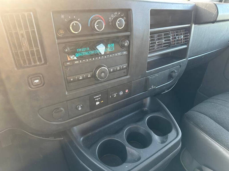 2022 Chevrolet Express 2500