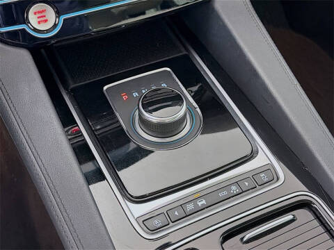 2020 Jaguar F-PACE 25t Prestige