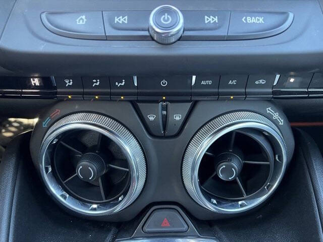 2022 Chevrolet Camaro LT1