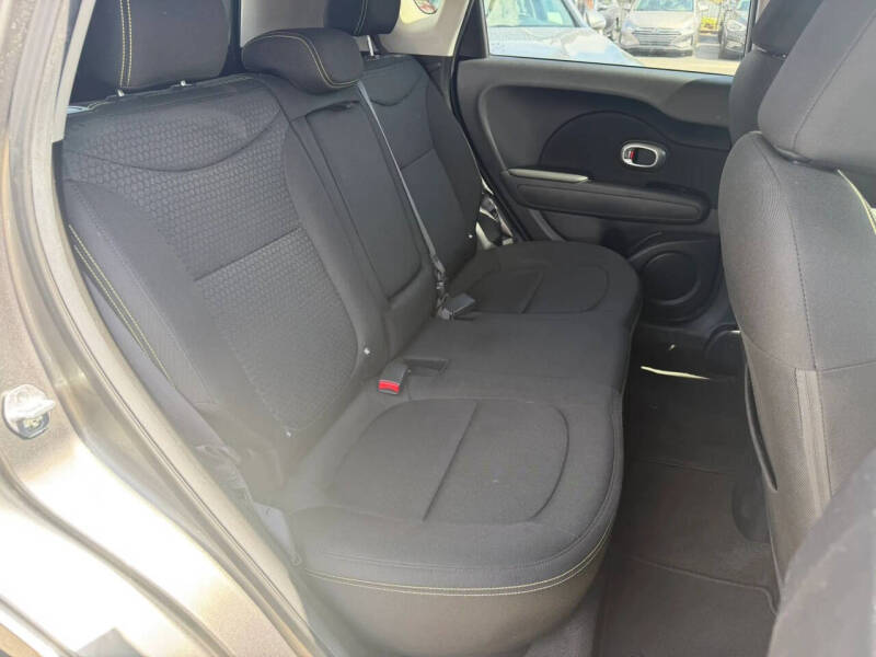 2015 Kia Soul +