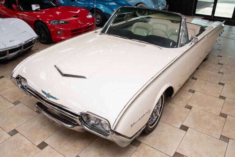 1962 Ford Thunderbird