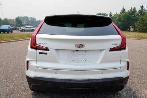 2024 Cadillac XT4 Luxury